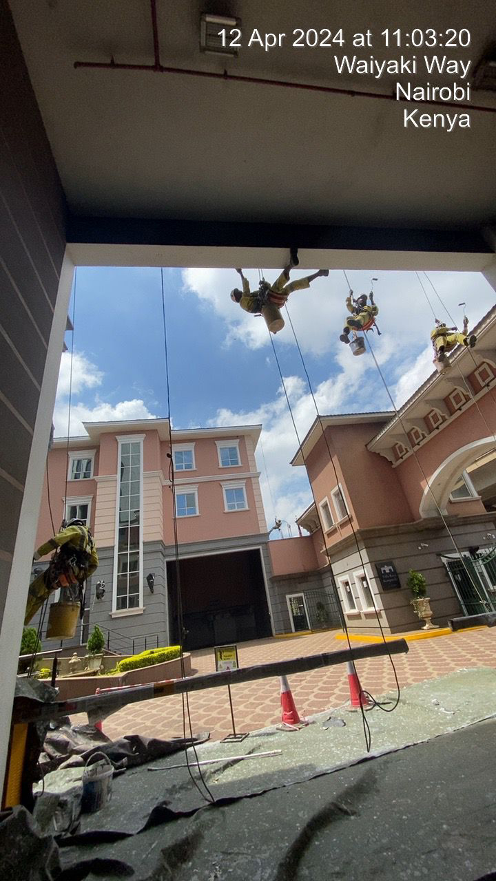 Kempinski - Painting Photo (3)