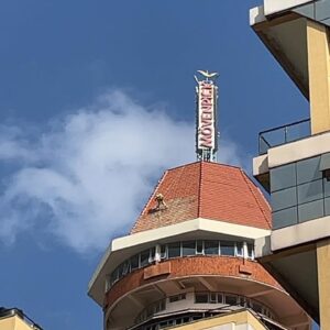 Movenpick Hotel: Painting